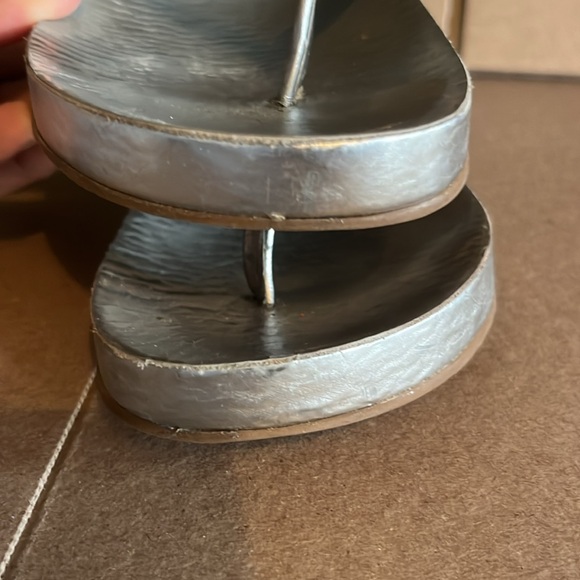 Toryburch Sandal - Picture 9 of 13